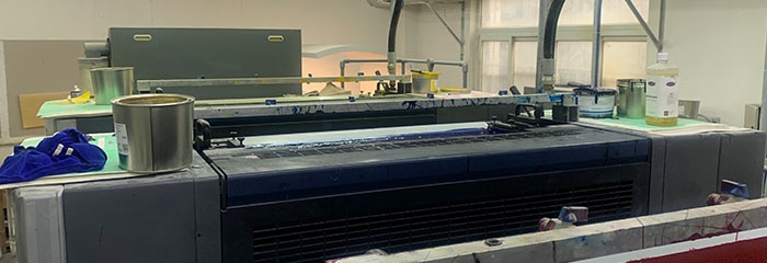 深夜看片网站中光澤度是如何進行製作生產出來的？(圖1)